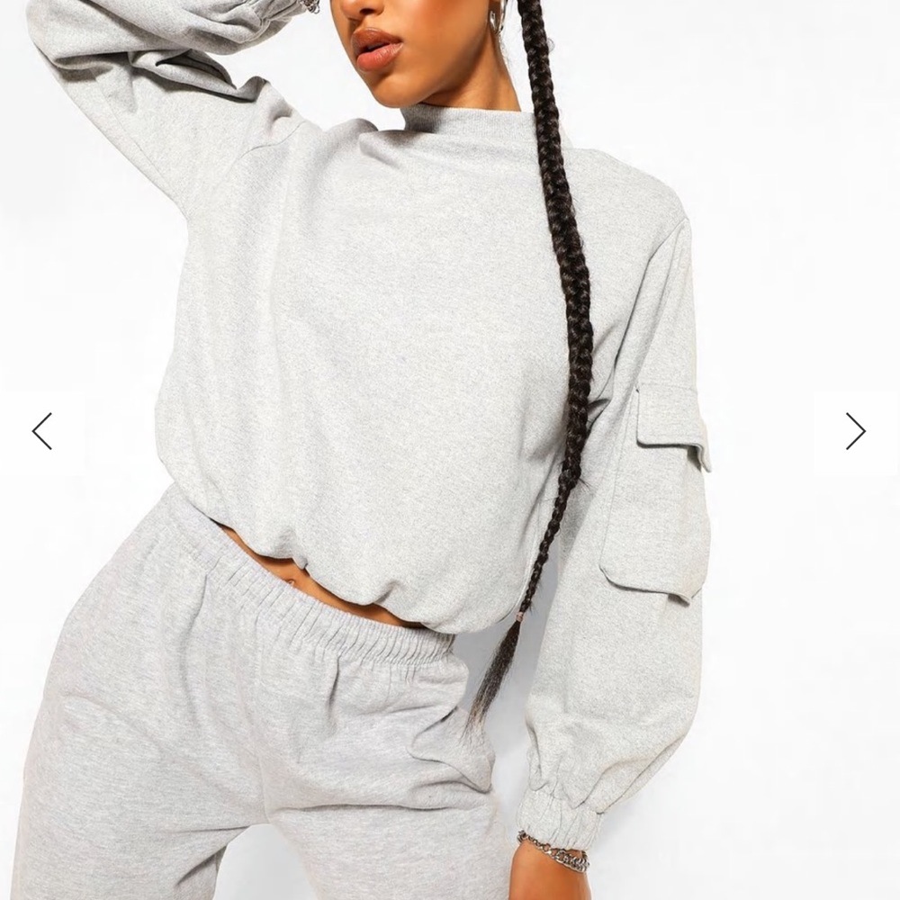 BOOHOO GREY HIGH NECK UTILITY POCKET DETAIL CROP SWEATSHIRT. Size 6 (M)
